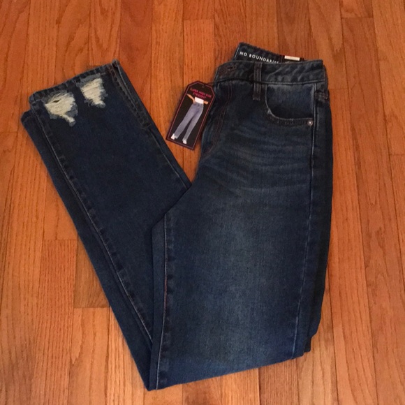 No Boundaries Super High Rise Straight Jeans Size 5 NWT - Picture 1 of 5